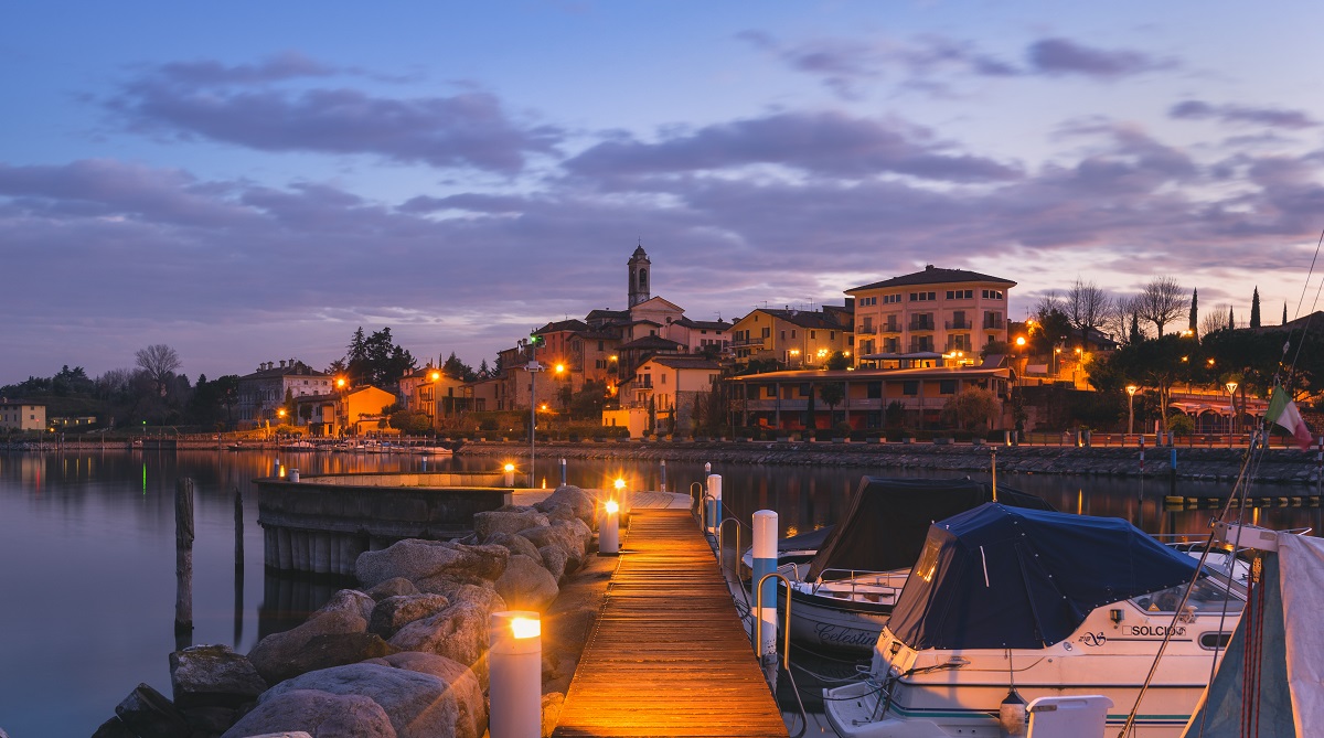 Clusane sul lago d'Iseo al tramonto