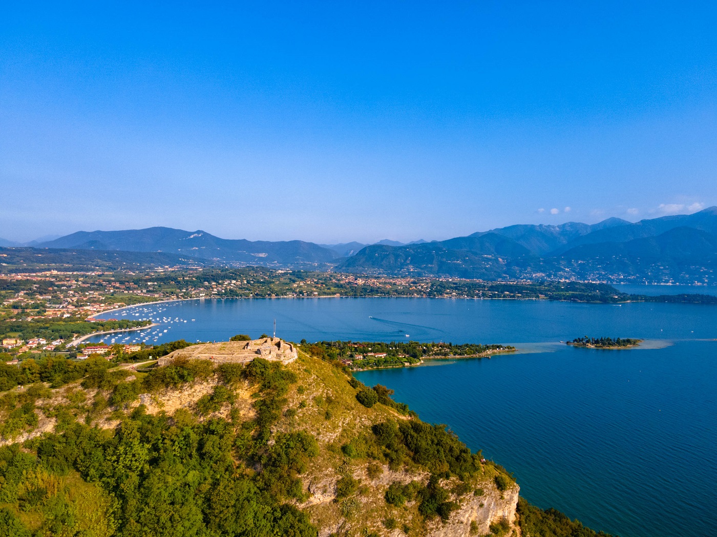 Rocca di Manerba, lago di Garda